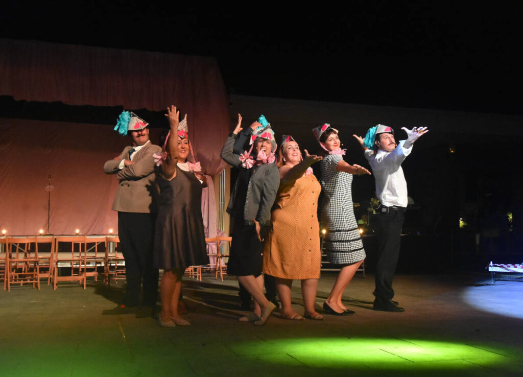 El Vilanova a Escena consolida el seu èxit amb «Verbena 61», una cinquena edició multitudinària i carregada d’emoció
