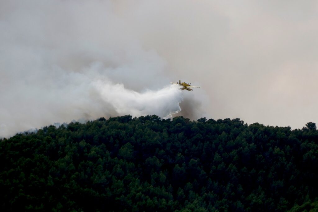 L’incendi d’Aiguamúrcia obliga a confinar La Llacuna