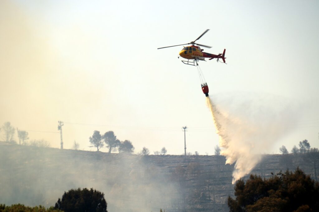 L’incendi de l’Anoia continua estabilitzat i ja no queda cap nucli confinat