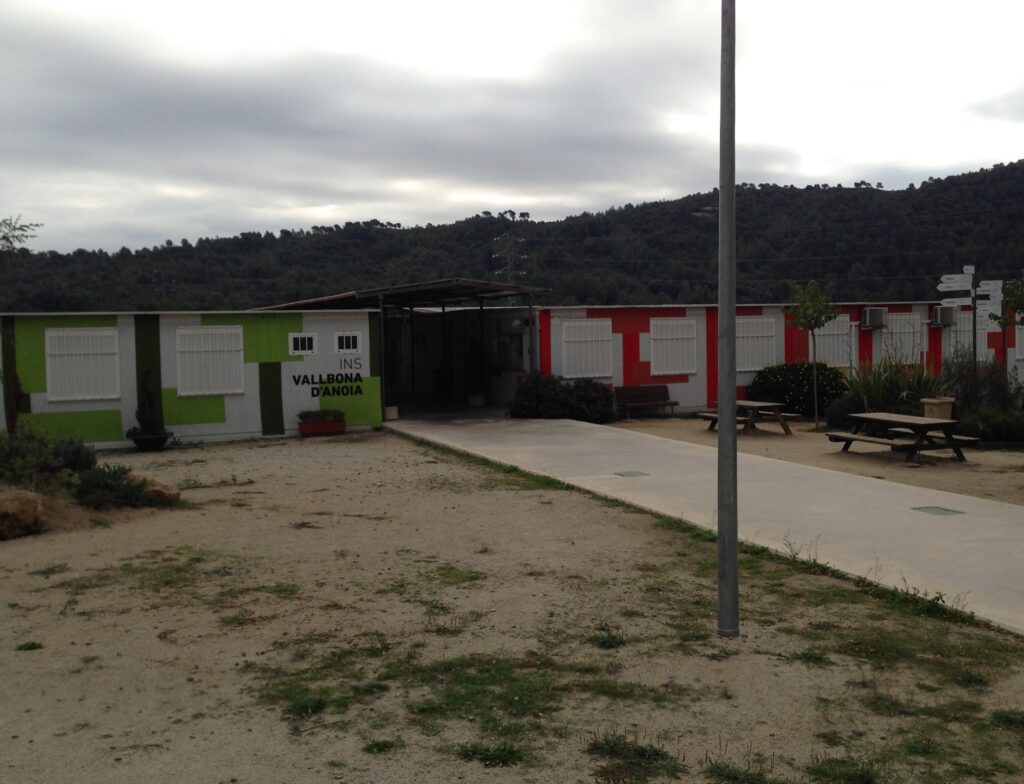 Vallbona d’Anoia reclama amb urgència l’ampliació de la llar i l’escola i la construcció de l’institut definitiu