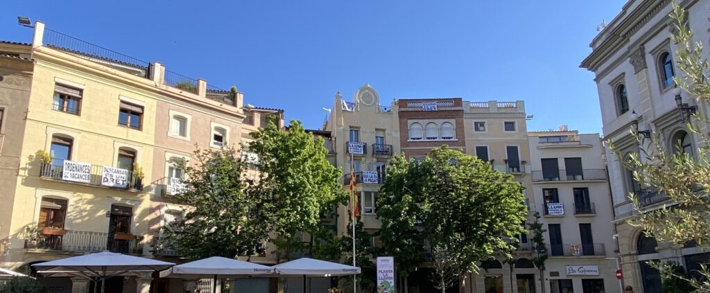 Veïns de la plaça de l’Ajuntament d’Igualada denuncien anys de soroll i reclamen mesures urgents